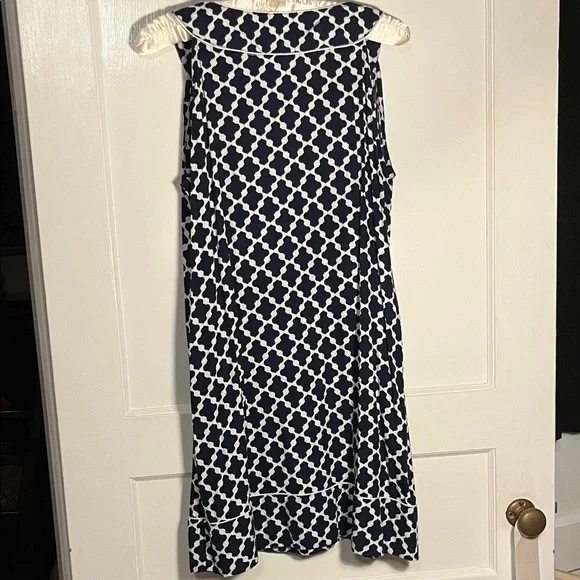 Escapada Navy and White Patterned Dress - Picture 8 of 8